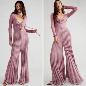 NEW‎ Free People Pink Long Sleeve Knit Flare Pleated Lady Luck Jumpsuit, M